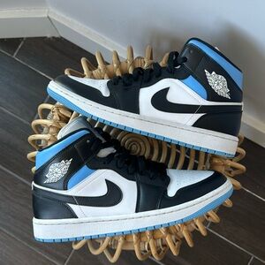 Jordan 1 University Blue